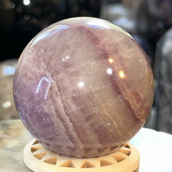 🎄SALE🎄Purple Fluorite Crystal Ball! - Picture 6 of 11